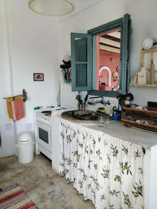 Casa Dei Melograni At Vourlidia Leros Villa Vromolithos Bagian luar foto